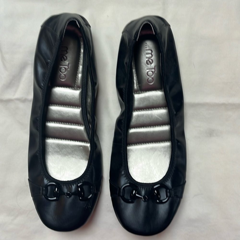 ……me Too super adorable flats